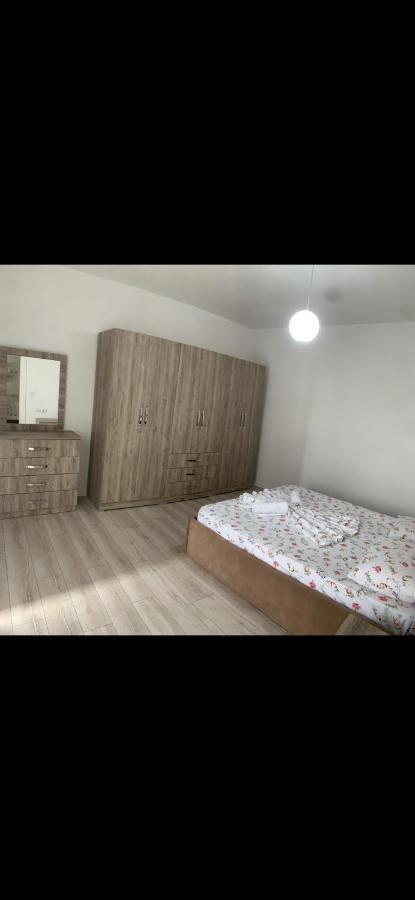 Apartment I 3